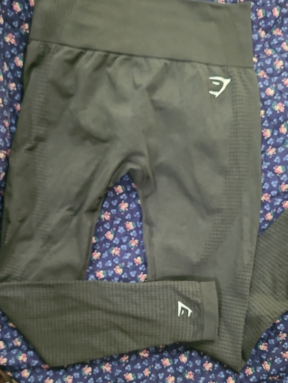 Gymshark Gray Black Seamless Performance Leggings with White Logo Good Condition